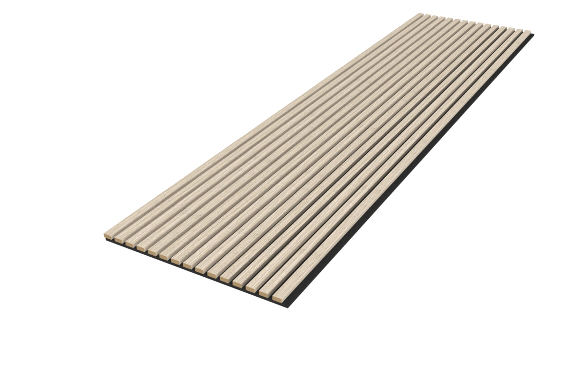 Het Akupanel Eiken Light Naturel 270 x 60 cm akoestisch wandpaneel heeft een rechthoekig ontwerp met gelijkmatig verdeelde verticale lamellen op een zwarte drager, schuin afgebeeld tegen een witte achtergrond.