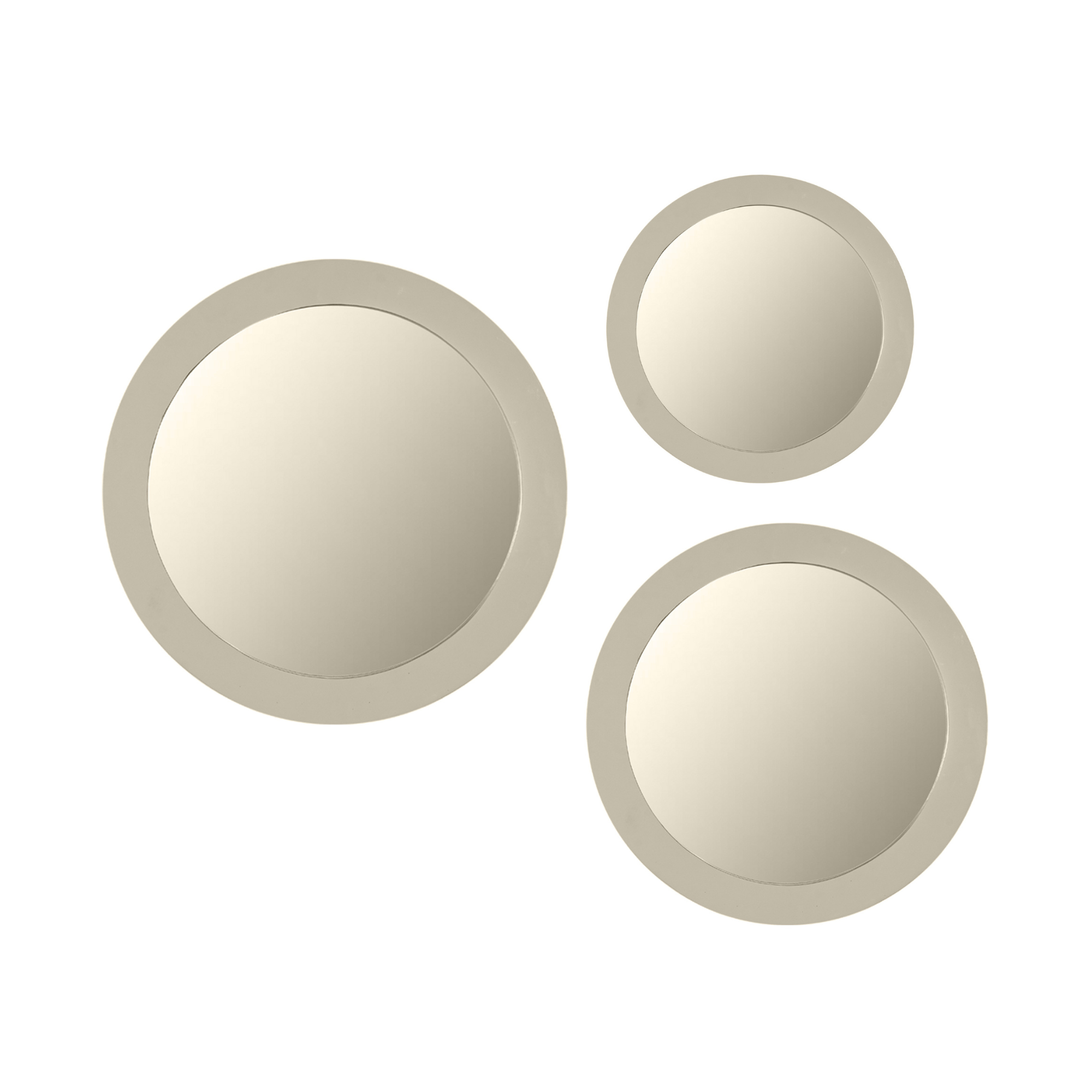 De Spiegel Dide | 80 cm | Sand is een ronde spiegel met een beige (zandkleurige) lijst, afgebeeld samen met twee kleinere spiegels tegen een witte achtergrond.