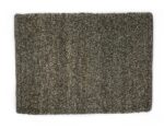 Rechthoekige, platte deurmat Modena Beige 840 (170x230 cm) met een geweven oppervlak met structuur, van bovenaf afgebeeld op een witte ondergrond.