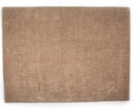 Het vloerkleed Rome Beige 02 200x300 is rechthoekig met een lichtbruin, subtiel geweven patroon zonder zichtbare motieven, van bovenaf gezien op een witte ondergrond.