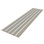 De Akupanel Akoestische Wandpanelen Lattenwand Tripple Akupanelen 270 x 60 cm Beige op Beige heeft een rechthoekig, plat beige paneel met gelijkmatig verdeelde parallelle groeven die in de lengte over het oppervlak lopen.