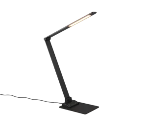 De TRIO Tafellamp TRAVIS is een moderne zwarte verstelbare bureaulamp met een slanke rechthoekige voet en een verlichte horizontale lichtbalk aan de bovenkant, tegen een witte achtergrond.