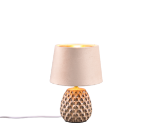 De REALITY Tafellamp ARIANA heeft een verlichte, getextureerde voet met patronen en een beige lampenkap. Een wit netsnoer komt uit de voet.