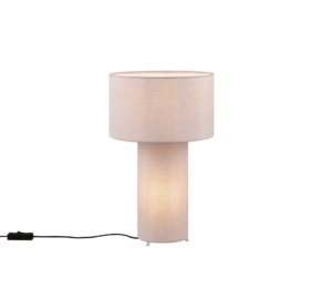 De TRIO Tafellamp Bale heeft een cilindrische stoffen voet en bijpassende ronde lampenkap in lichtbeige, die een warme gloed uitstraalt als hij aanstaat. Een zwart netsnoer komt uit de voet.