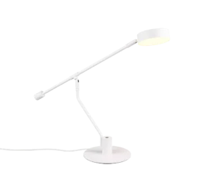 De TRIO Tafellamp Manduro is een moderne witte bureaulamp met een ronde voet, verstelbare arm, strak minimalistisch ontwerp, ronde lampenkap en zichtbaar netsnoer. Hij wordt ingeschakeld en straalt licht uit.