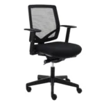 De Workliving Huiswerk Mesh - Bureaustoel Ergonomisch Design (N)EN 1335 is een moderne zwarte bureaustoel met rugleuning van netstof, zitkussens, verstelbare armleuningen en een onderstel met vijf wielen voor eenvoudige mobiliteit.