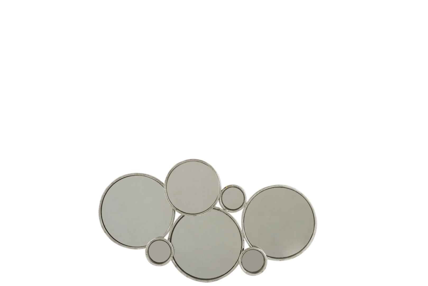 De Mirror 6 Circles Metal Silver is een decoratieve wandspiegel met zes cirkelvormige spiegels in verschillende maten, verbonden in een cluster met dunne zilveren lijsten voor een abstracte, moderne look.