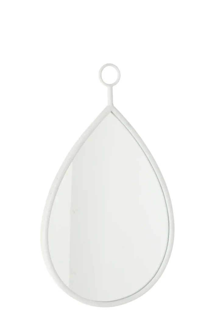 De Hanging Mirror Drop Mirror/MDF White Medium is een wandspiegel in de vorm van een druppel met een witte lijst en een ronde ophanglus, afgebeeld tegen een effen witte achtergrond.
