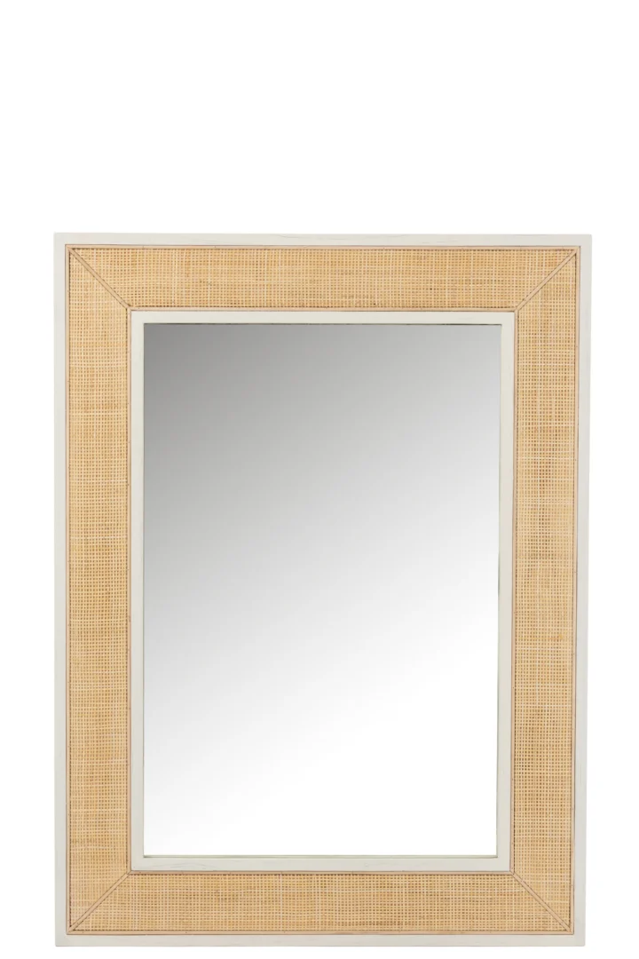 De Mirror Molly Exotic Wood / White Rattan Medium heeft een rechthoekig ontwerp met een breed, lichtgekleurd geweven rotanframe en een effen reflecterend oppervlak, afgebeeld tegen een witte achtergrond.