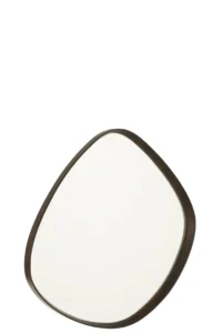 A Hanging Mirror Abstracte spiegel met een onregelmatige vorm en MDF donkerbruine lijst, klein formaat, wordt getoond tegen een effen witte achtergrond.