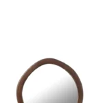De Mirror Whisp Mango Wood/MDF Brown Small is een asymmetrische ronde spiegel met een dikke, donkere lijst tegen een effen witte achtergrond.