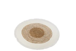 De Vloerkleed Geweven Gras Wit Naturel Medium is een rond geweven vloerkleed met concentrische tan binnenringen en een overwegend wit buitengedeelte met subtiele franjes rond de rand, waarin natuurlijke en witte tinten samenkomen.