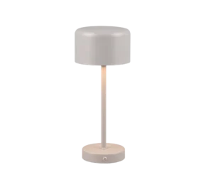 De REALITY Tafellamp JEFF heeft een modern, minimalistisch ontwerp met een cilindrische voet, slanke verticale steel en koepelvormige kap in een zachte, neutrale kleur. Ingeschakeld werpt hij subtiel neerwaarts licht.