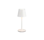 De Reality Tafellamp Diaz is een moderne witte tafellamp met een eenvoudige cilindrische voet en een brede conische lampenkap, afgebeeld tegen een effen witte achtergrond.