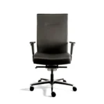 De Workliving Manager XL Zwart Leder bureaustoel (N)EN 1335, tot 200KG, met verstelbare armleuningen, hoge rugleuning, metalen frame en vijfwielonderstel, is gefotografeerd op een witte achtergrond.