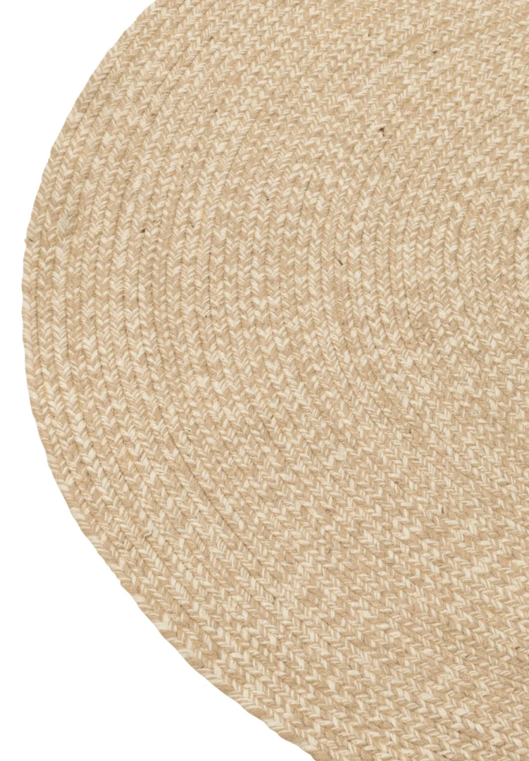 Close-up van het Vloerkleed Miami Outdoor Poly Naturel/Wit Medium, een rond beige vloerkleed met een gevlochten spiraalstructuur, getoond op een witte achtergrond.