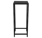 De Mirrors and More Bijzettafel VERONIKA is een hoge, rechthoekige standaard van zwart metaal met een open frame en een platte bovenkant, perfect voor het uitstallen van planten of decoratieve voorwerpen.