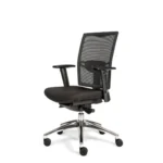 De Workliving Projectas V1 Mesh Black Edition ergonomische bureaustoel (N)EN 1335 heeft een rugleuning van zwart netweefsel, een zachte zitting, verstelbare armleuningen en een metalen onderstel met vijf wielen, afgebeeld tegen een witte achtergrond.