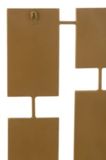 Close-up van de achterkant van Mirrors 11Parts Metal Gold wanddecoratie, met rechthoekige secties verbonden door dunne staven en een sleutelgat om op te hangen.