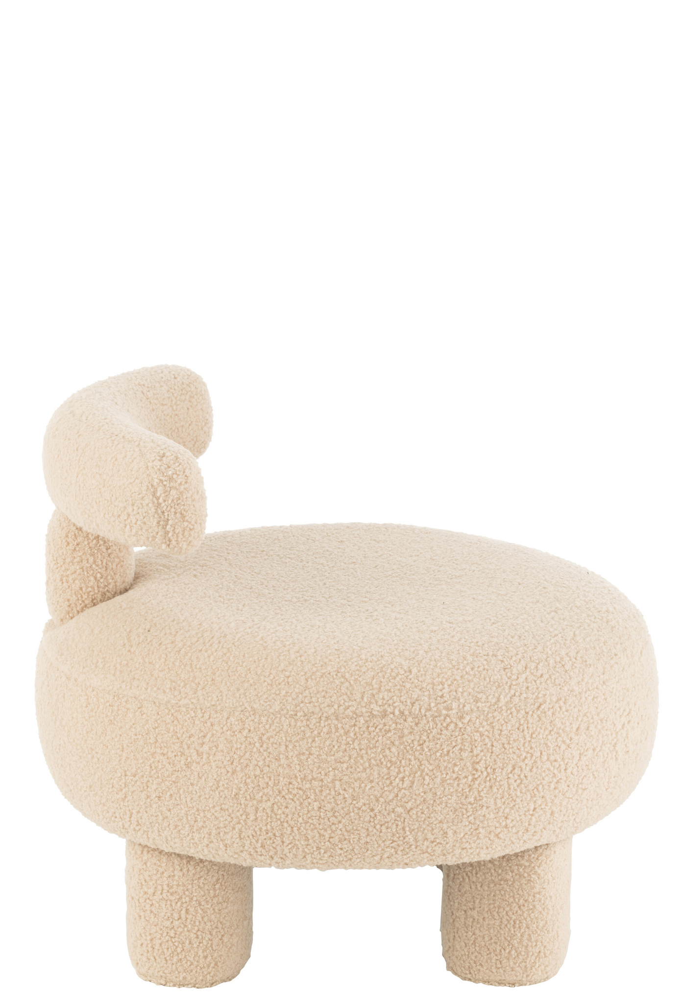 De Kruk Rond Stoelleuning Bouclé Beige is een moderne loungestoel met een ronde zitting, drie cilindervormige poten en een unieke gebogen rugleuning. Bekleed met zachte, beige bouclé stof met textuur voor een gezellige sherpa fleece look.