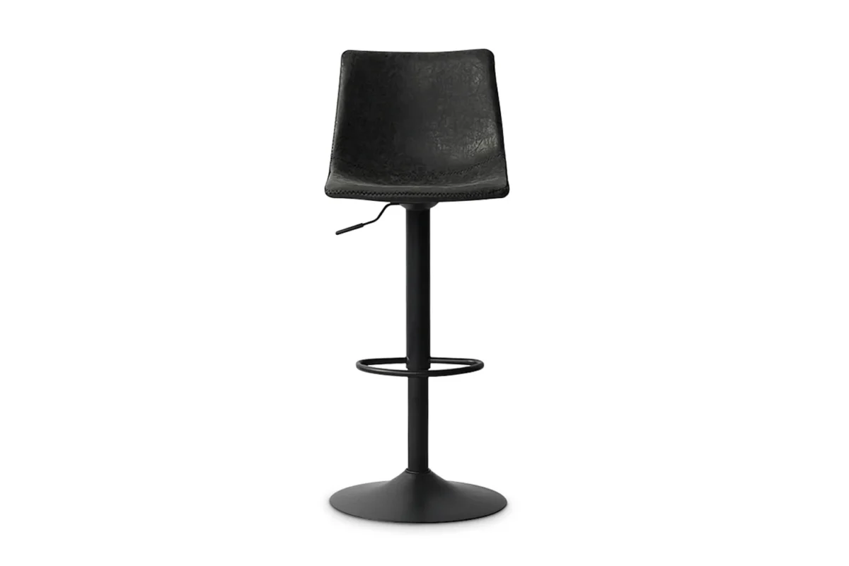 De Barstoel 'Trevi' PU Zwart, verkocht per set van 2, heeft een moderne zwarte zitting met vierkante rugleuning, een verstelbare hendel, een ronde voetsteun en een rond onderstel, afgebeeld tegen een witte achtergrond.