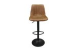 Barstoel 'Barcelona' PU Ote Topper 02 Cognac, een bruine barkruk met kussens en verticale stiksels, zwart metalen voetstuk en ronde voetsteun, afgebeeld tegen een witte achtergrond (2 per doos).