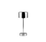 De REALITY Tafellamp JEFF is een moderne tafellamp met een cilindrische kap, slanke steel, ronde voet en glanzend chromen afwerking. Het minimalistische ontwerp bevat een kleine knop op de voet voor eenvoudige bediening.