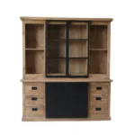 De Nashville Vitrinekast | 200 cm is een houten hocker met glazen schuifdeuren boven, open zijplanken, meerdere laden onder en zwart metalen accenten op de centrale deuren en laden.