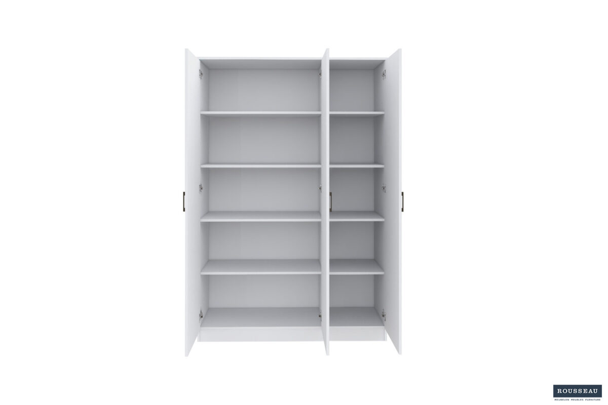De Opbergkast 'Ray' is een witte opbergkast met drie deuren en vier planken binnenin, perfect om spullen in op te bergen. Het interieur bevat meerdere verstelbare planken voor flexibele opslag.