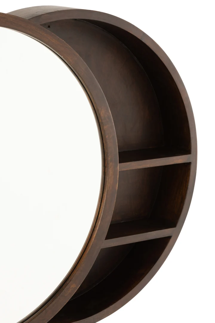 Een close-up van de Mirror Slidable Wall Rack Conie, gemaakt van donkerbruin mangohout, met drie open vakken en een grote ronde spiegel aan de linkerkant.
