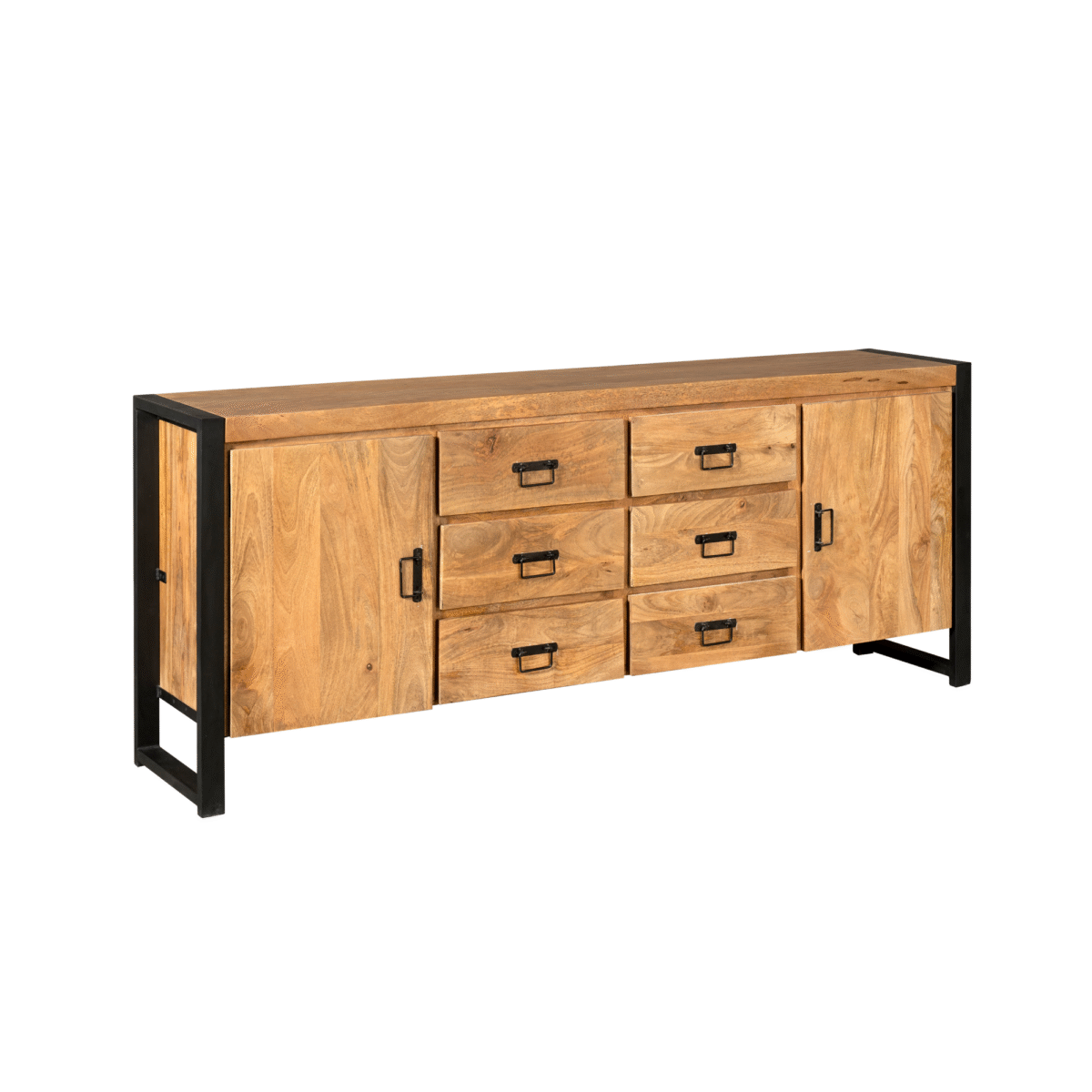 De Dressoir Boaz 200 cm is een houten dressoir met een natuurlijke afwerking, zes centrale lades met metalen handgrepen, twee kastdeuren aan elke kant en een stevig zwart metalen frame.