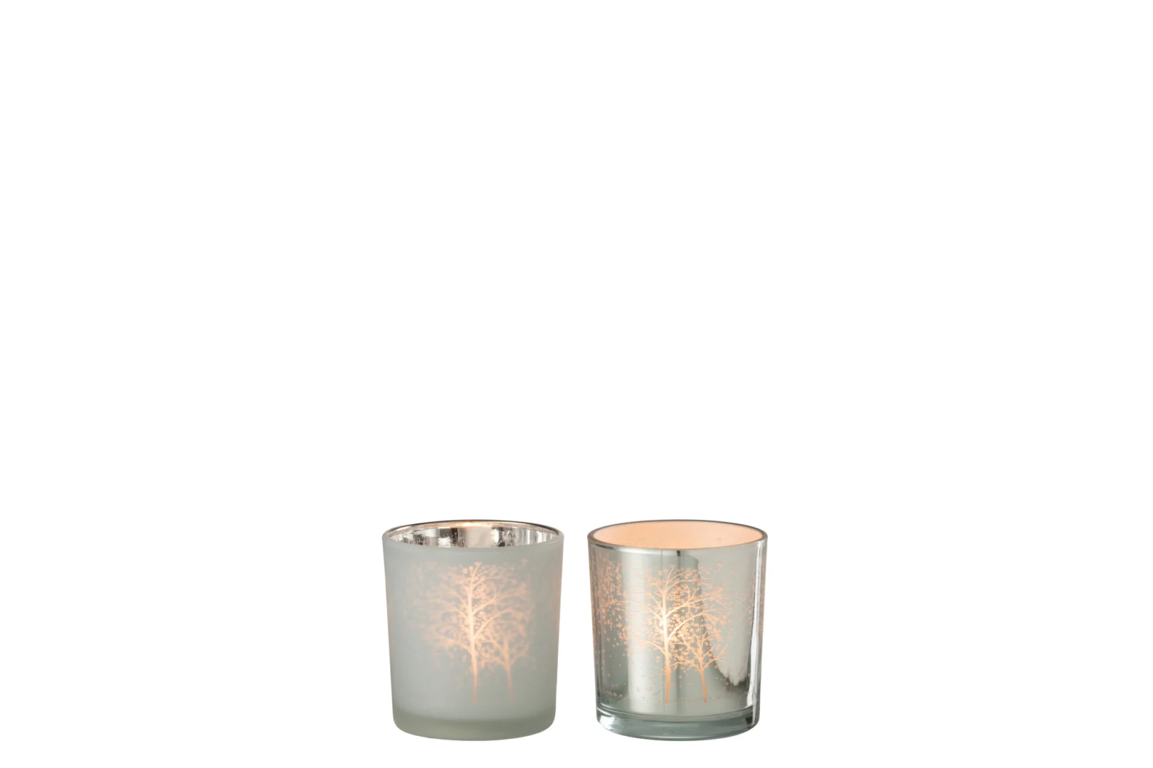 Theelichthouder Boom Glas Wit Zilver Klein Set van 2 glazen houders met frosted boomdesign, elk met een brandend theelichtje, geplaatst naast elkaar tegen een witte achtergrond.