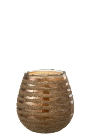 Theelichthouder Streep Rond Glas Bruin Middel is een ronde, geribbelde glazen kandelaar met glinsterende bruine horizontale strepen en een glinsterende, zandachtige afwerking. Hij heeft een licht oneffen rand en is gefotografeerd op een effen witte achtergrond.