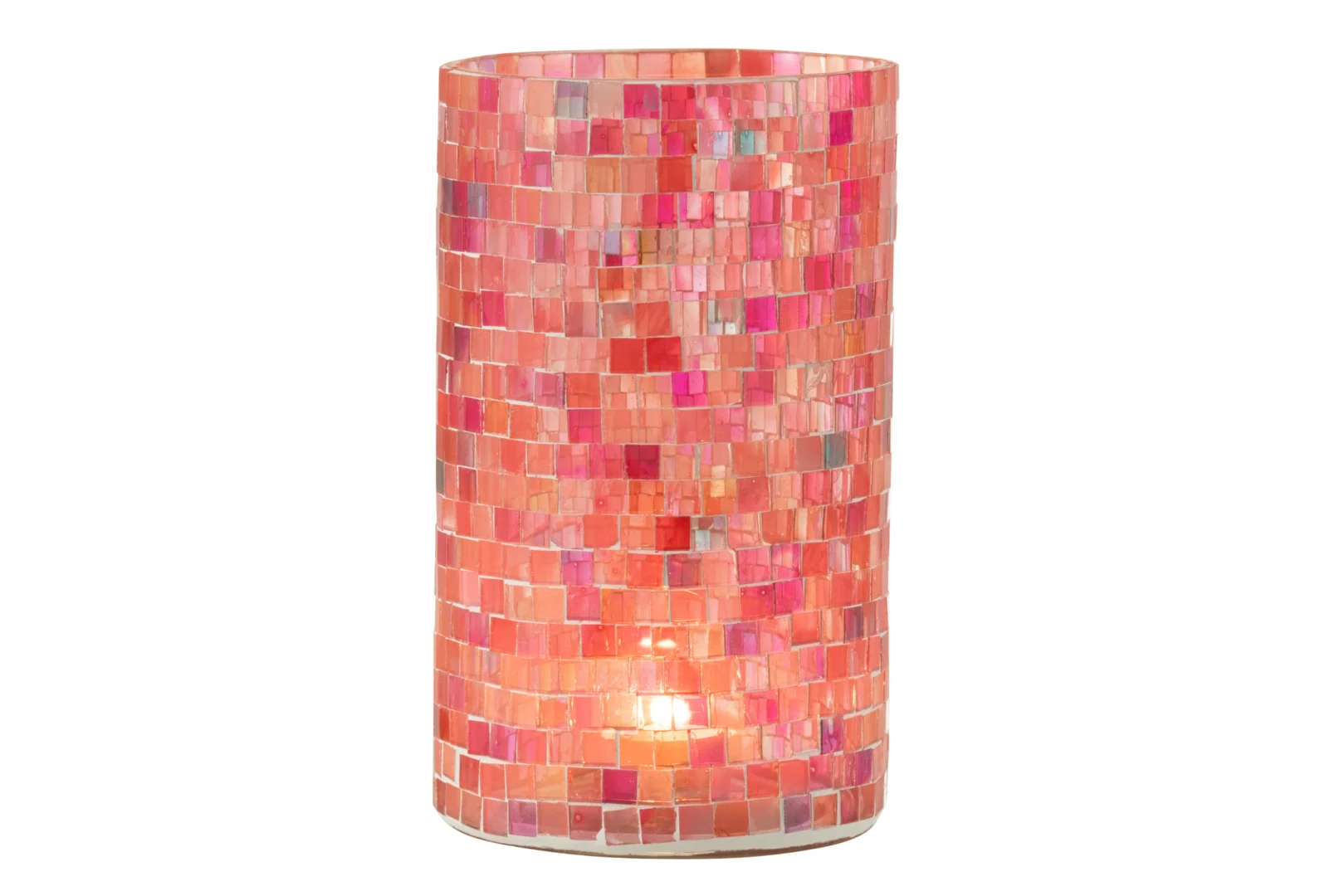 Theelichthouder Cilinder Mozaïek Glas Roze Mix Groot: een cilindervormige kandelaar versierd met roze en rode vierkante mozaïektegeltjes, die een warme gloed verspreiden als ze branden.