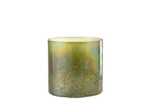 De Hurricane Glas Groen Groot is een cilindrische, iriserende vaas met een gestippelde gestructureerde basis, met gele, groene en subtiele blauwe tinten tegen een witte achtergrond.