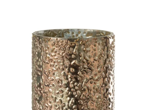 De Kaarsenhouder Orkaan Koper Geoxideerd Groot is een cilindervormige metalen kandelaar met een gestructureerde, kiezelachtige bronzen afwerking, afgebeeld tegen een witte achtergrond.