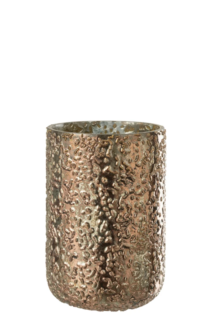De Kaarsenhouder Orkaan Koper Geoxideerd Groot is een cilindervormige metalen kandelaar met een gestructureerde, kiezelachtige bronzen afwerking, afgebeeld tegen een witte achtergrond.