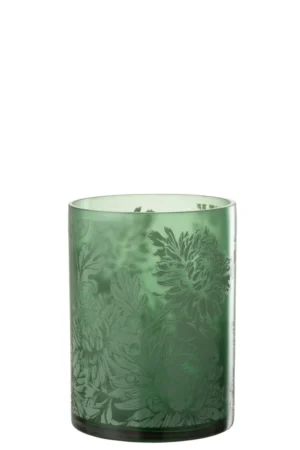 De Kaarsenhouder Orkaan Bloemen Glas Groen XL is een groene glazen beker met een matte afwerking, met een geëtst bloemmotief van grote bloemen en bladeren rond de zijkanten tegen een effen witte achtergrond.