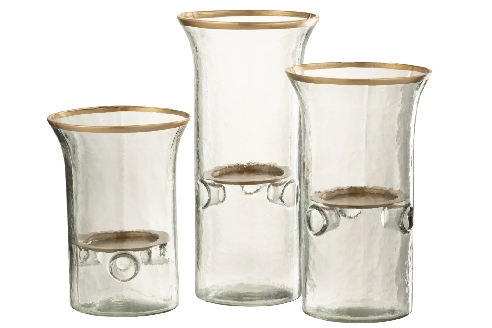 De Kaarsenhouder Glas Transparant Goud Rand Set 3 bestaat uit drie kandelaars van helder glas in verschillende hoogtes, elk met een gouden rand, wijd uitlopende opening, gestructureerd oppervlak en ronde accenten rond het midden.