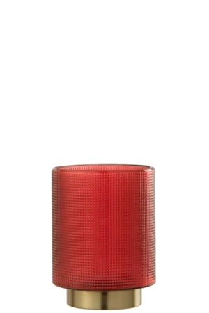 De Kaarsenhouder Orkaan Geruit Glas Rood Goud is een kleine, cilindervormige kandelaar van rood glas met een structuurpatroon en een metallic gouden basis, weergegeven op een effen witte achtergrond.