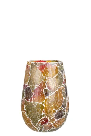 De Kaarsenhouder Zonsondergang Glas Multi Groot is een ronde glazen vaas met een mozaïek van gebarsten, veelkleurige stukjes in rode, oranje, gele en groene tinten voor een levendig glas-in-lood effect op een witte achtergrond.