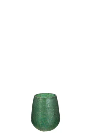 De Kaarsenhouder Tom Glas Groen Medium is een kleine, groene, gestructureerde glazen kandelaar met een ronde vorm, tegen een effen witte achtergrond.