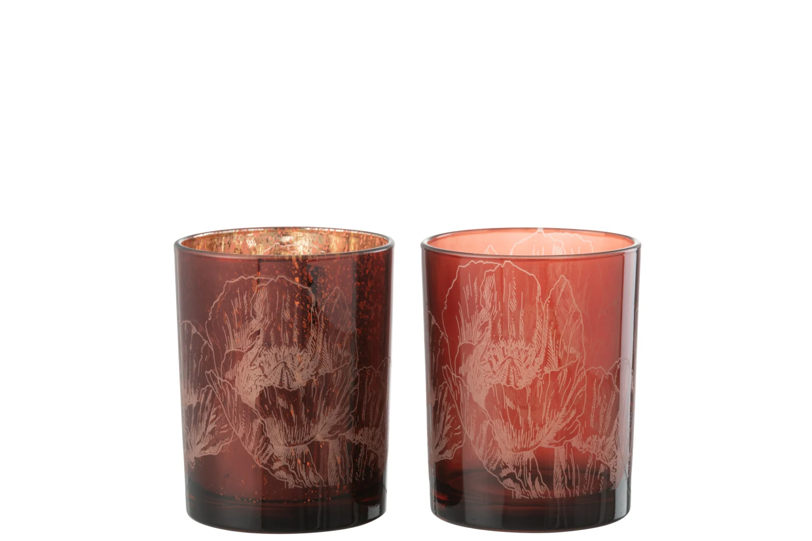 De Kaarsenhouder Hurricane Bloemen Glas Bordeaux Medium Set 2 heeft twee bruine glazen kandelaars met geëtste bloemmotieven - de ene met een reflecterende metalen binnenkant, de andere effen - naast elkaar op een witte achtergrond.