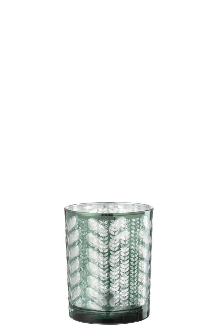 De Kaarsenhouder Orkaan Visgraat Glas Groen Zilver Medium is een groene glazen kandelaar met een gestructureerd visgraatmotief tegen een effen witte achtergrond.