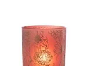 De Kaarsenhouder Orkaan Bloemen Glas Rood Goud Groot is een kandelaar van rood mat glas met gouden bloemmotieven, die een warme gloed uitstralen die de ingewikkelde bloemmotieven prachtig accentueert.
