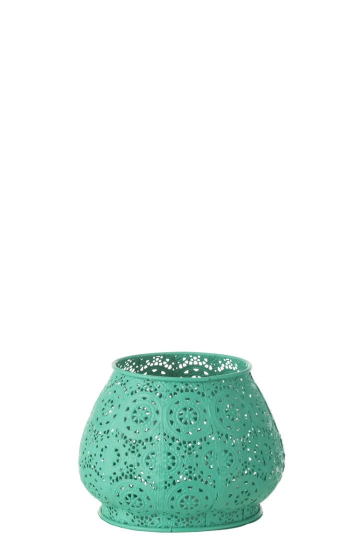 Een grote, cilindervormige lantaarn van cyaan metaal en glas met de naam "Theelichthouder Cilinder Metaal Glas Cyaan Groot" met ingewikkelde uitgesneden patronen tegen een effen witte achtergrond.