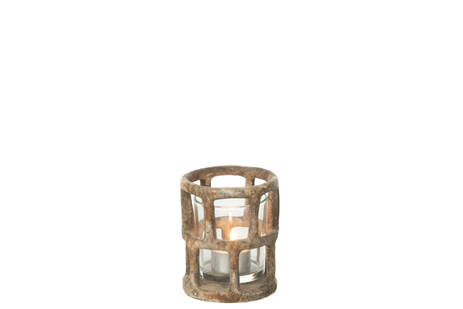 De Orkaan Antiek Polyresin Glas Klein - Kaarsenhouder is een kleine glazen kaarsenhouder met een rustiek bruin metalen kooiachtig frame, afgebeeld tegen een effen witte achtergrond.