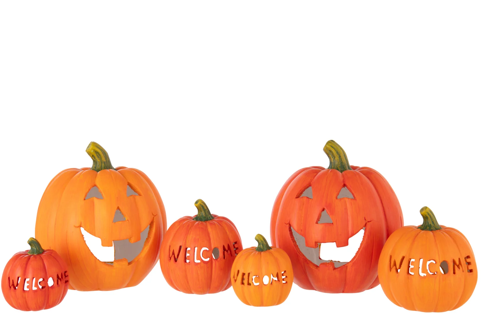 Twee uitgesneden oranje en donkeroranje magnesium pompoenen uit de "Pompoen Halloween Magnesium Oranje/Donker Oranje Set van 2," met lachende gezichten, in een rij op een witte achtergrond.