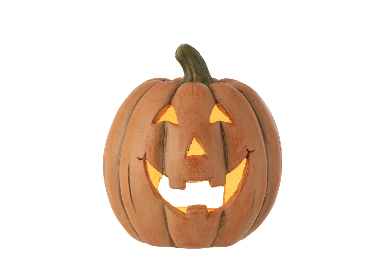 De Pompoen Halloween Klei Karamel heeft een uitgesneden jack-o'-lantern met een breed, lachend gezicht, driehoekige ogen en neus, die warm oplicht tegen een effen witte achtergrond.