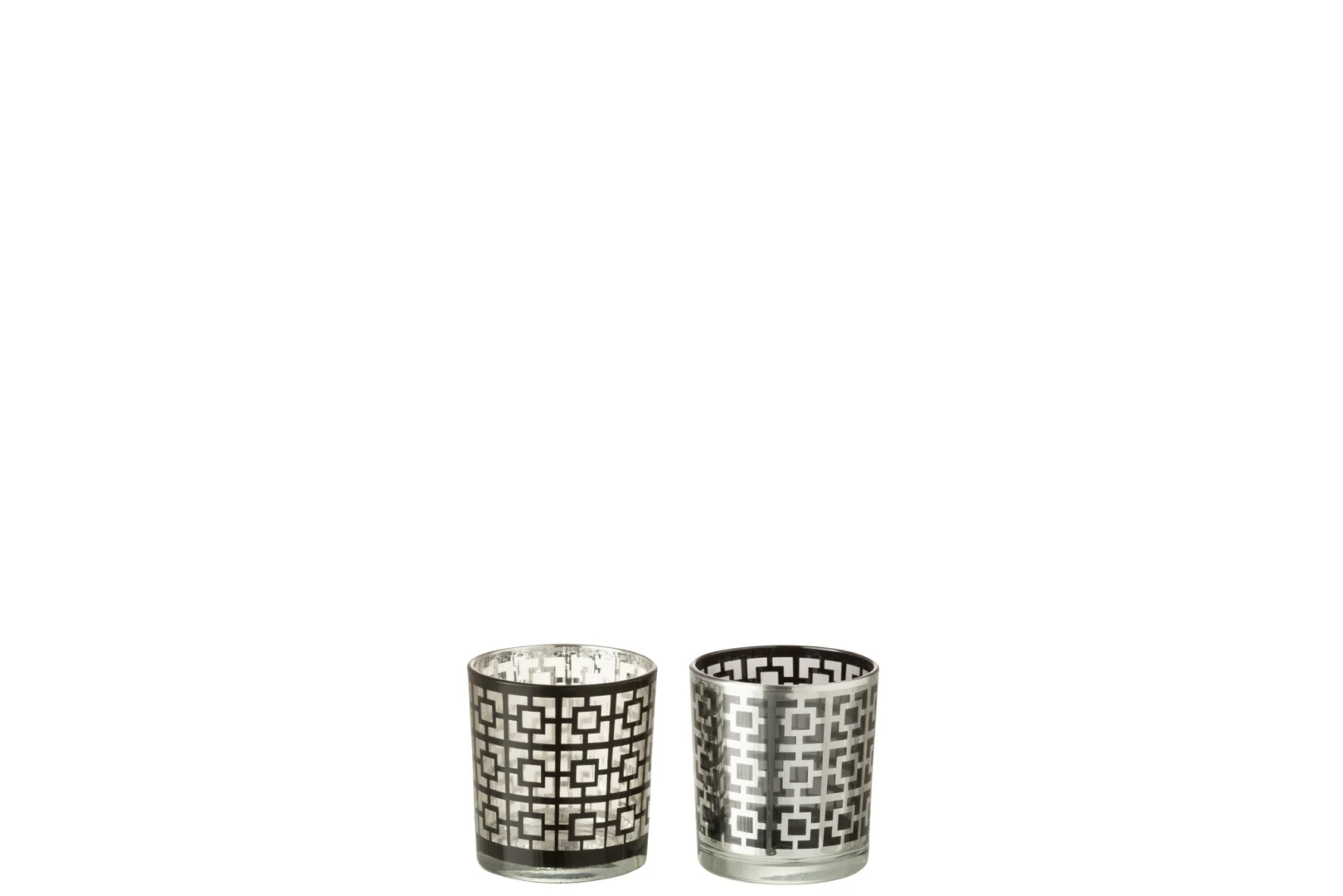 Set van twee kleine vierkante glazen kandelaars, "Theelichthouder Vierkant Glas Zilver Zwart Klein Set 2," met metallic geometrische patronen in zwart-zilver en zilver-wit, naast elkaar weergegeven op een witte achtergrond.